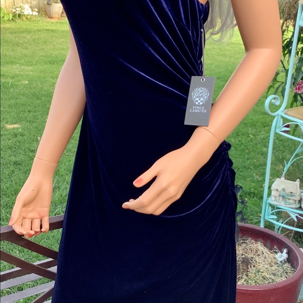 ๐HOST PICK๐ Med Vince Camuto Rouched Velvet Cocktail Event Dress - Picture 13 of 16